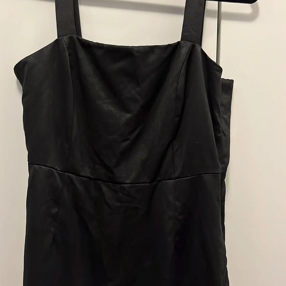 WILFRED ROSEMOND DRESS BLACK - Picture 7 of 12